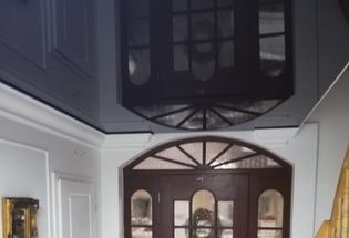 Spanndecke im Flur - moderne Deckengestaltung